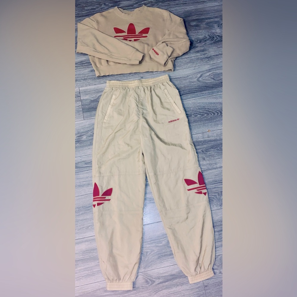 New Adidas Wind pants with Matching Crop Top Sweatshirt